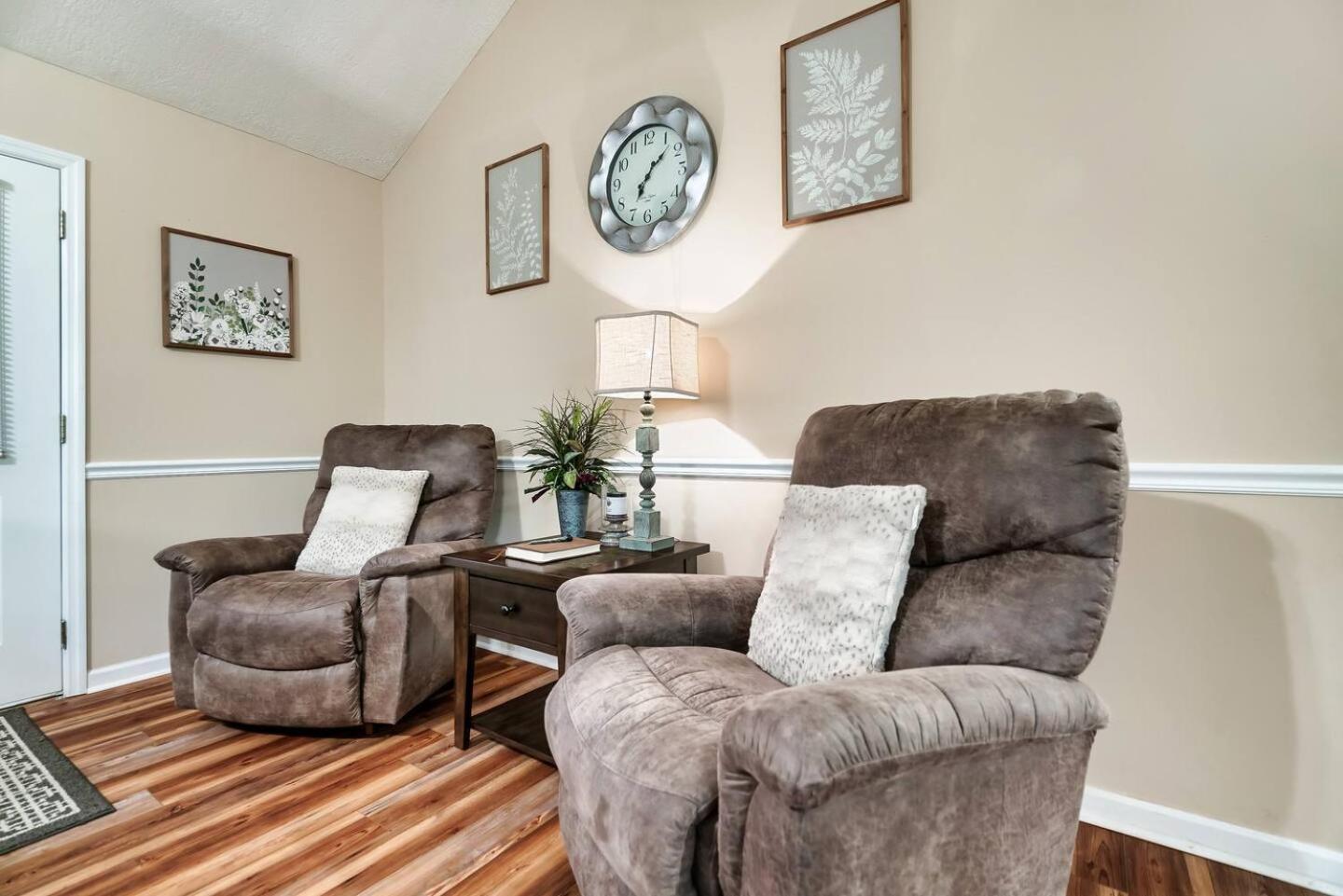 1 Mile To Pkwy, Pets, Hot Tub, Creekside, Porch Villa Pigeon Forge Exteriör bild
