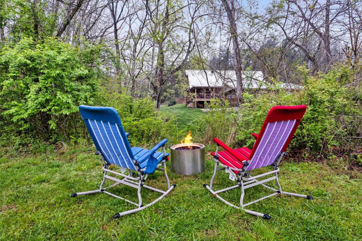 1 Mile To Pkwy, Pets, Hot Tub, Creekside, Porch Villa Pigeon Forge Exteriör bild